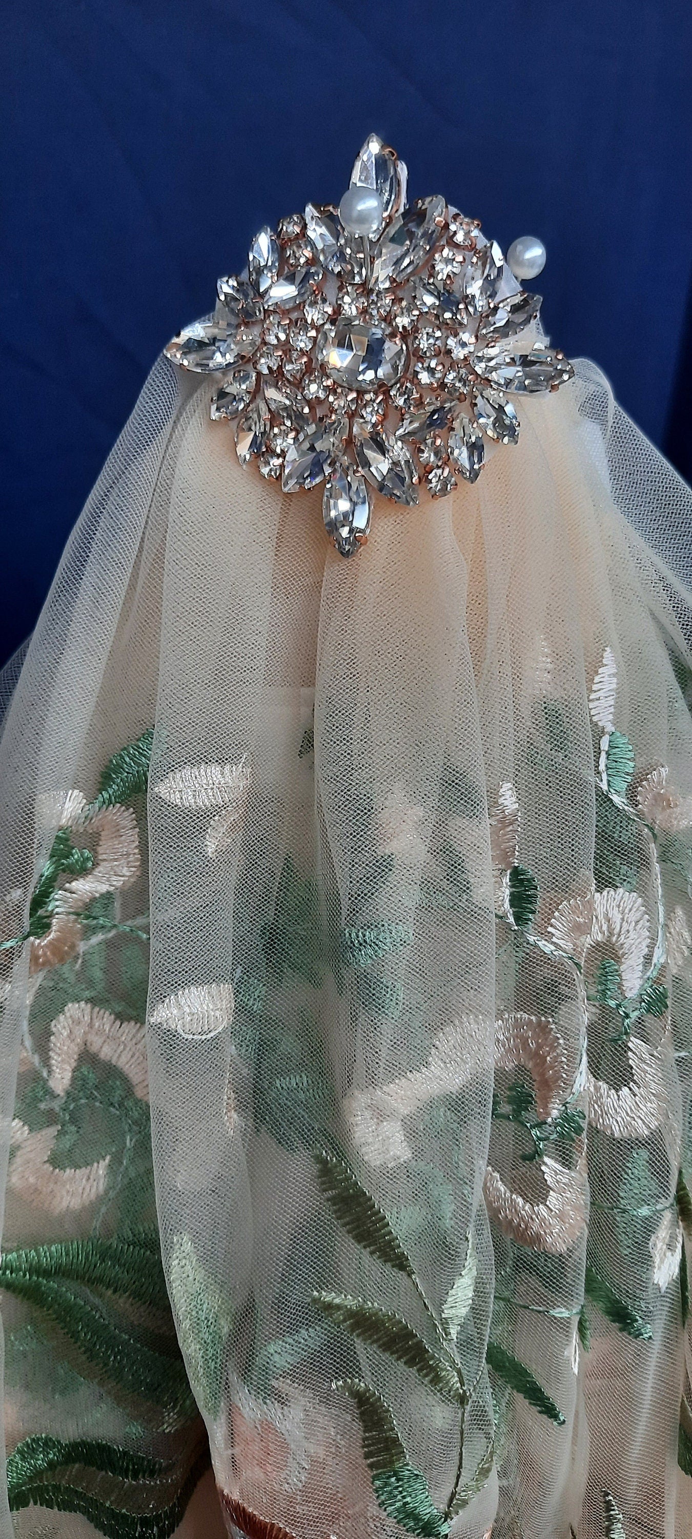 Antique rose veil or cape. Peach floral veil, pale nude, ivory floral veil. Veil with embroidered flowers. Alternative bridal veil. __etsy:4570371716