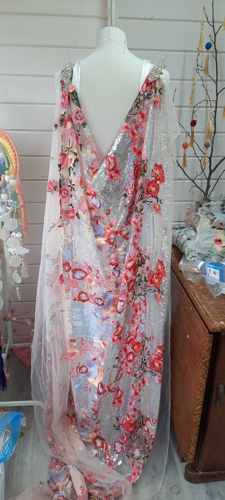 Floral Embroidery Hoop Art: Veil Keepsake, Bridal Gift
