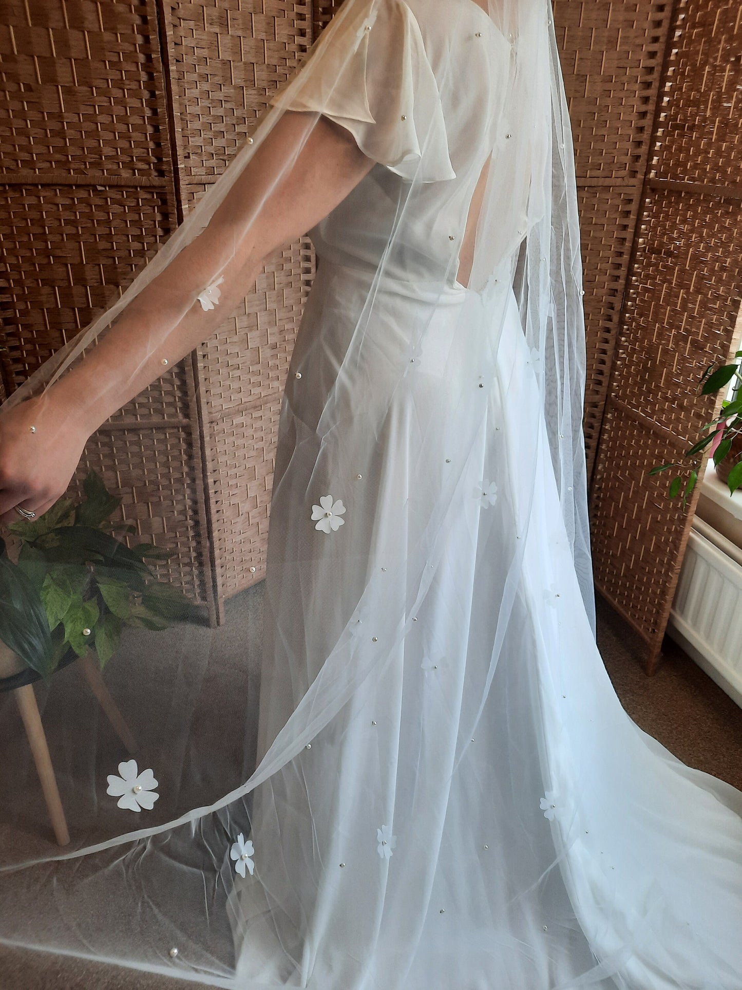 Soft white floral & pearl veil. Veil with 3d flowers and pearls. Classic veil with a twist.