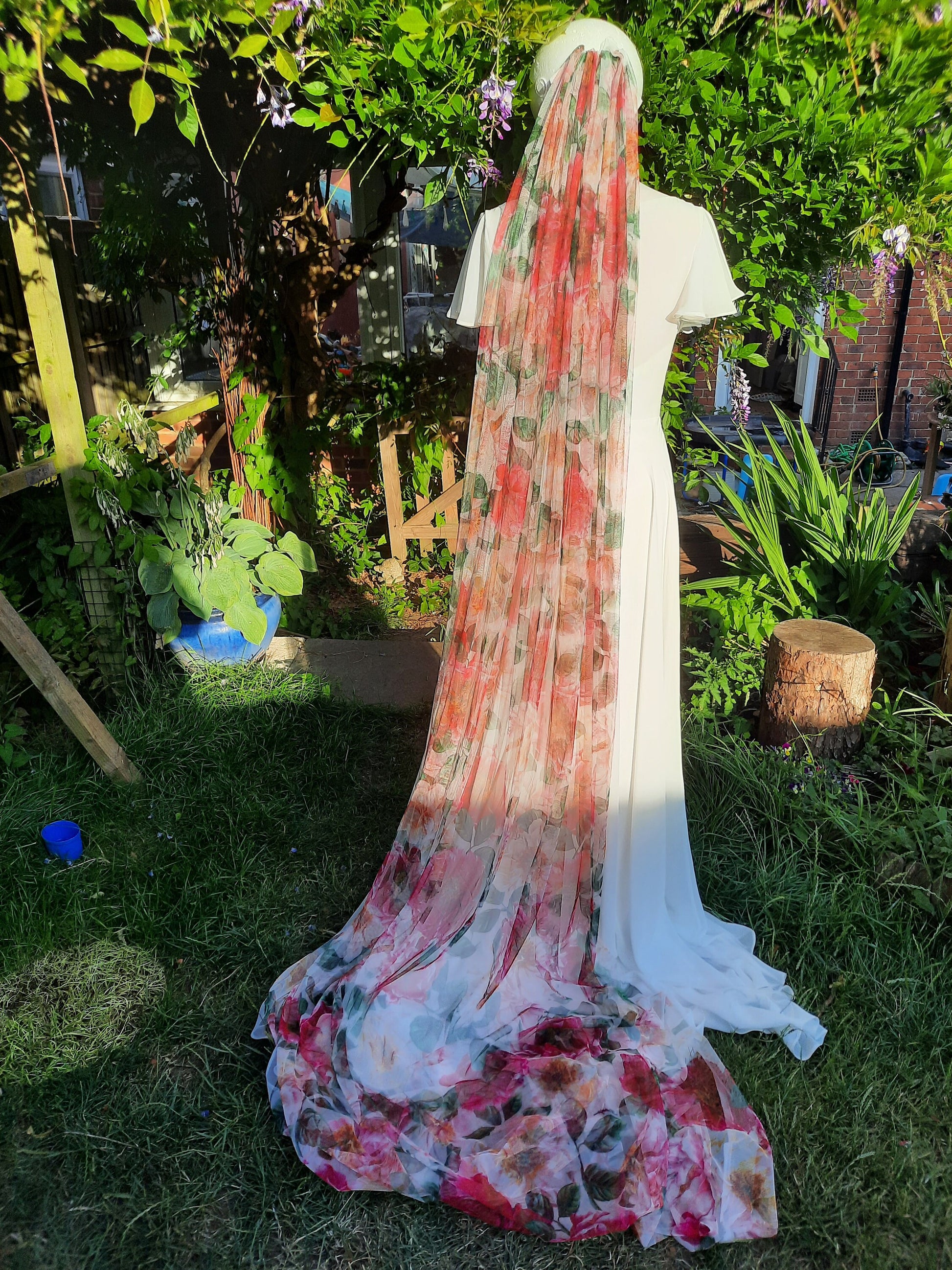 Red Rose Wedding Cape, Floral Bridal Veil