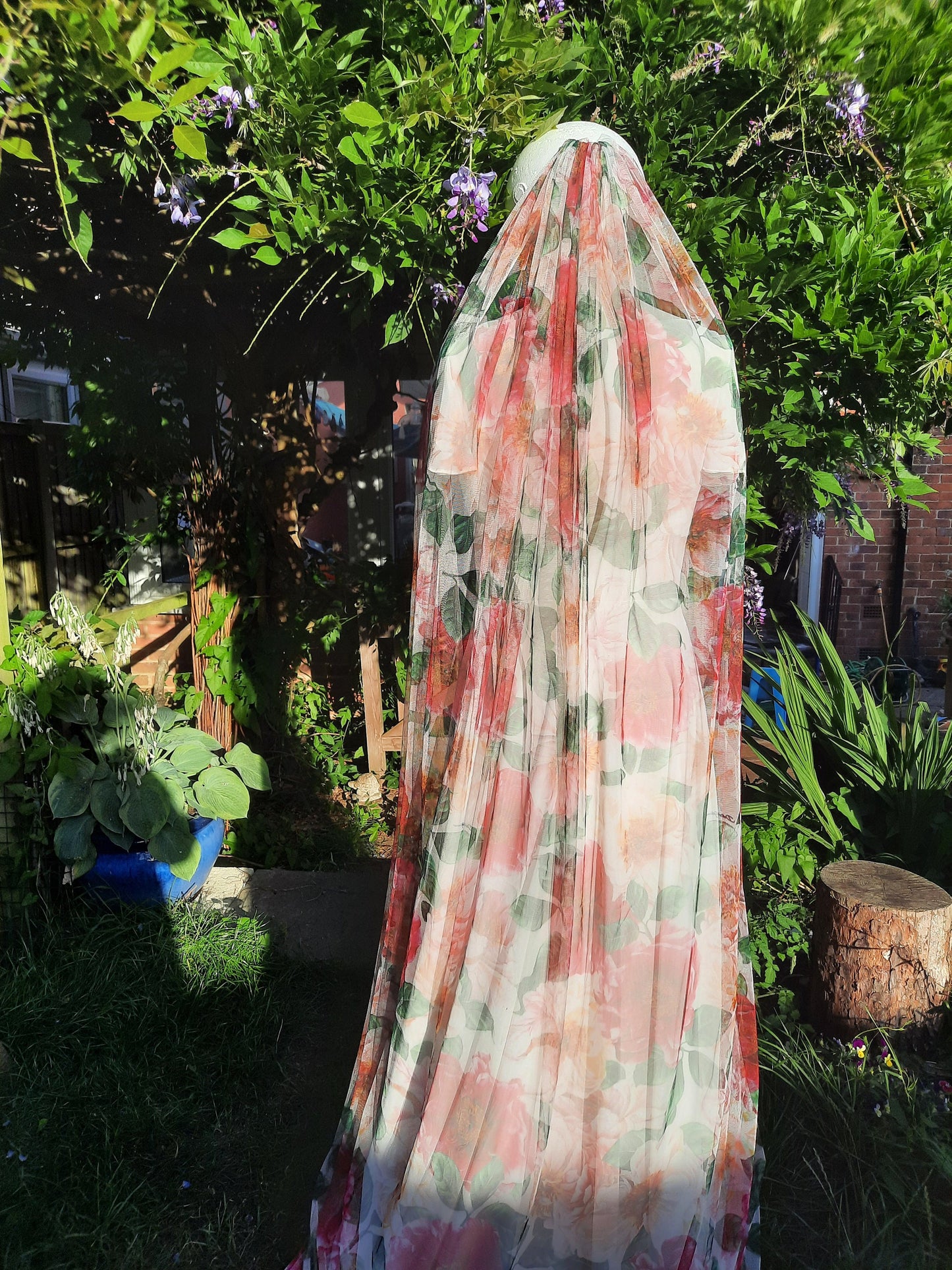 Red Rose Wedding Cape, Floral Bridal Veil
