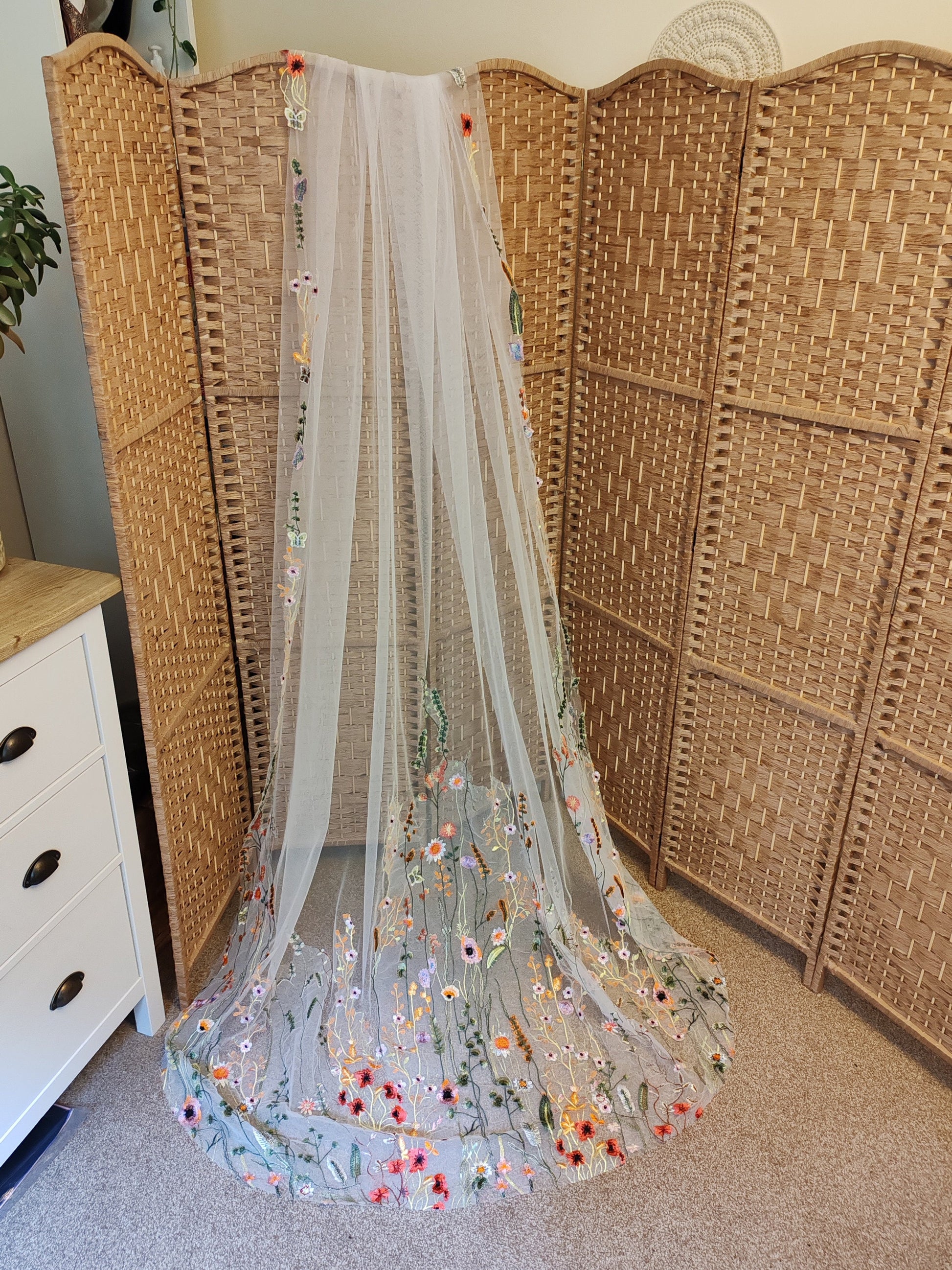 Embroidered Wildflower Wedding Veil - Floral Bridal Veil
