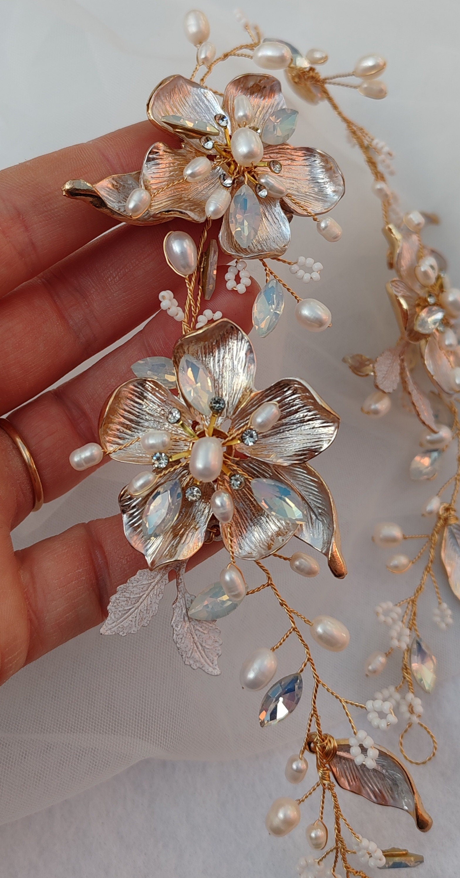 Wild Rose Flower Crown, Pearl Bridal Hair Comb, Rose Gold Wire