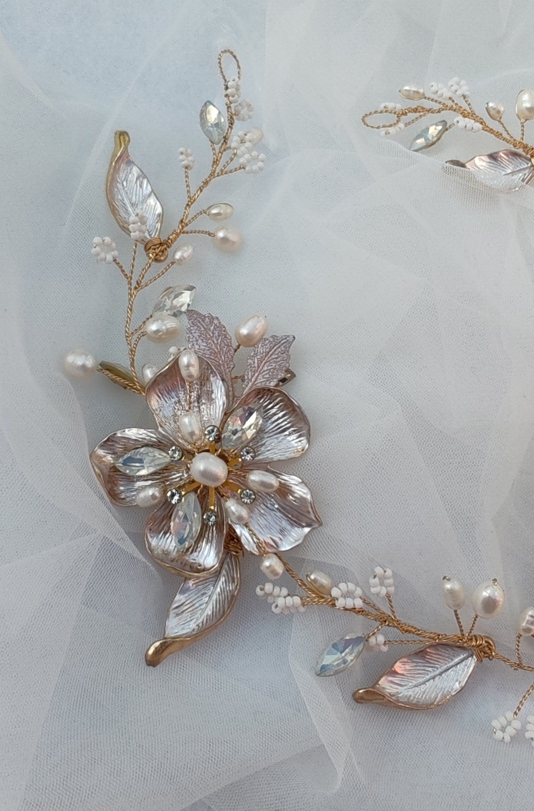 Wild Rose Flower Crown, Pearl Bridal Hair Comb, Rose Gold Wire