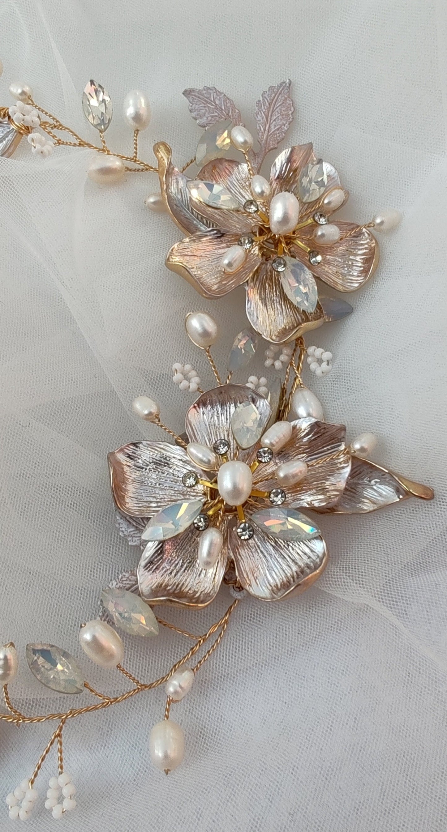 Wild Rose Flower Crown, Pearl Bridal Hair Comb, Rose Gold Wire