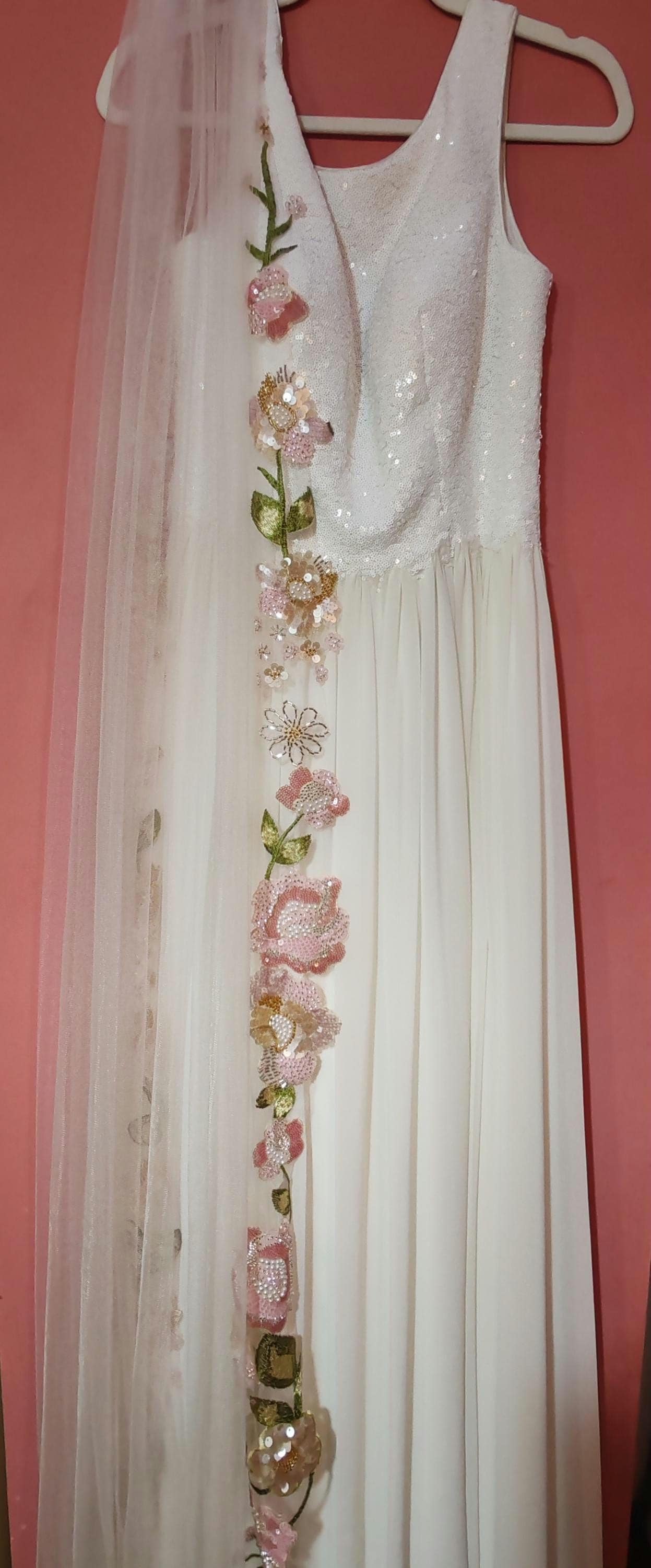Pink Floral Wedding Veil, Embroidered Flower Bridal Veil