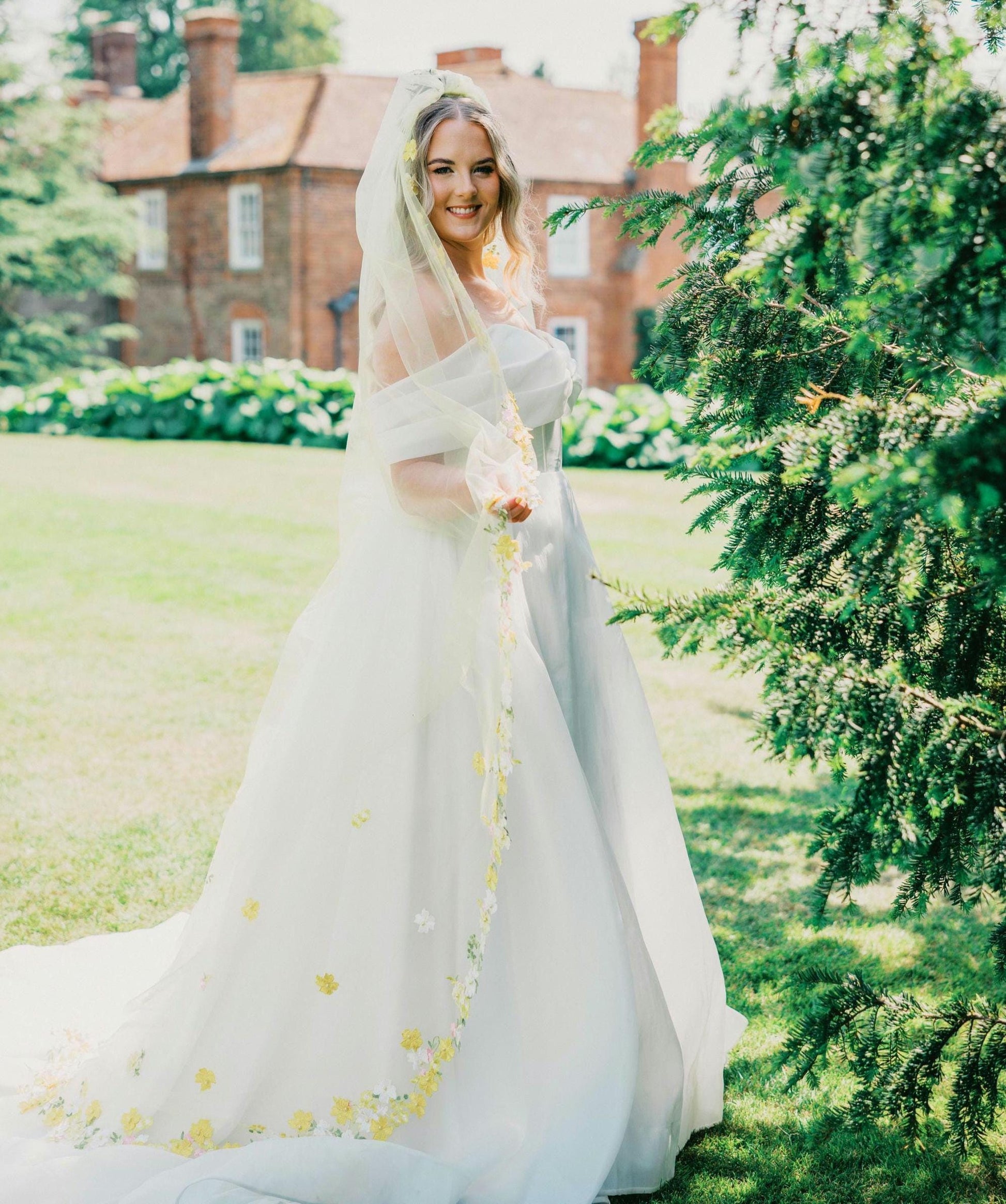 Embroidered Floral Wedding Veil: Yellow Flowers and Pearls
