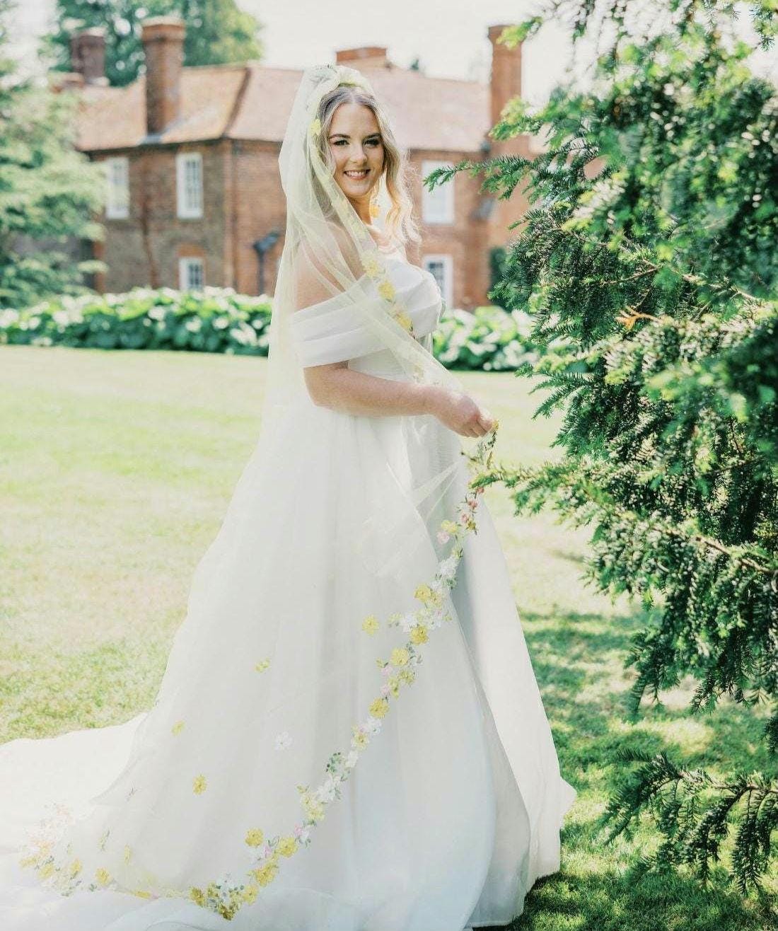 Embroidered Floral Wedding Veil: Yellow Flowers and Pearls