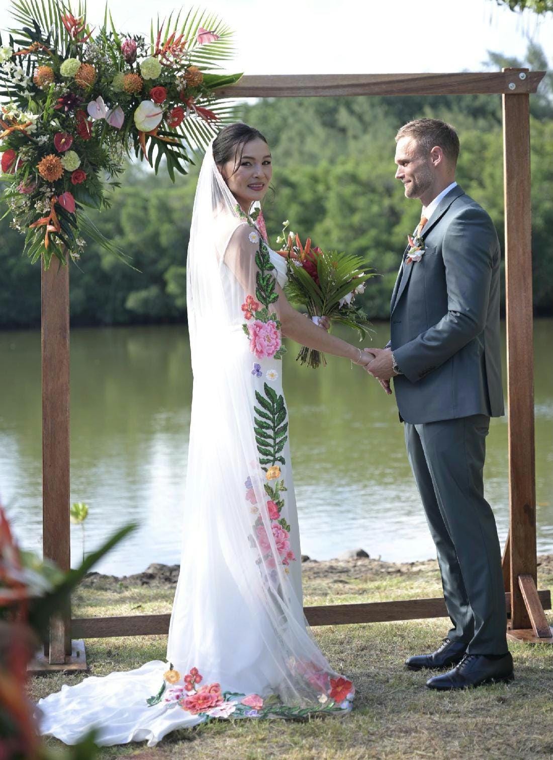 Embroidered Floral Wedding Veil: Colorful Paradise Bridal Veil