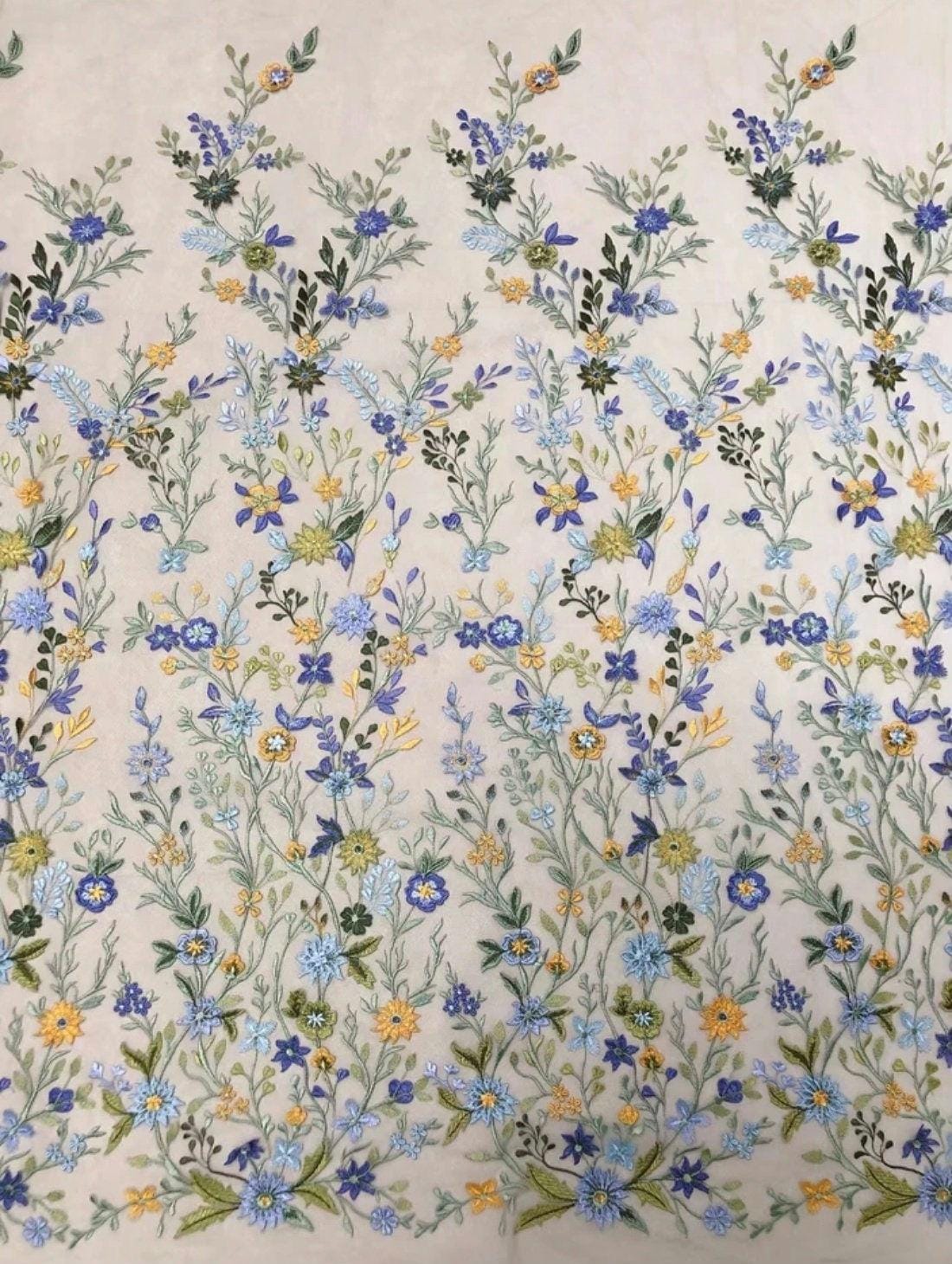 Embroidered Wildflower Wedding Veil: "Megan" Trim and Train style. Alternative Bridal Veil