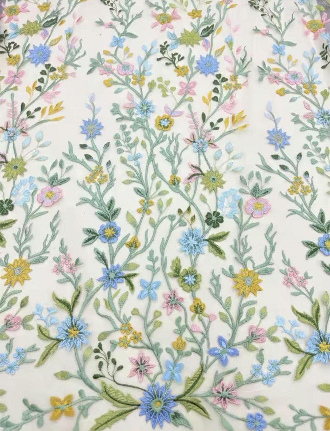 Embroidered Wildflower Wedding Veil: "Megan" Trim and Train style. Alternative Bridal Veil