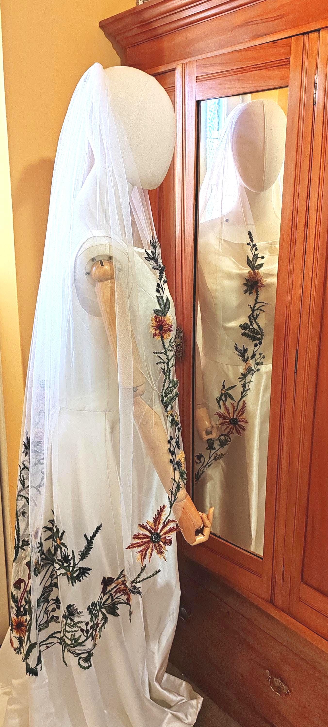 Woodland Embroidered Flower Wedding Veil - Wild Fall Floral Bridal Veil 'Oriana'