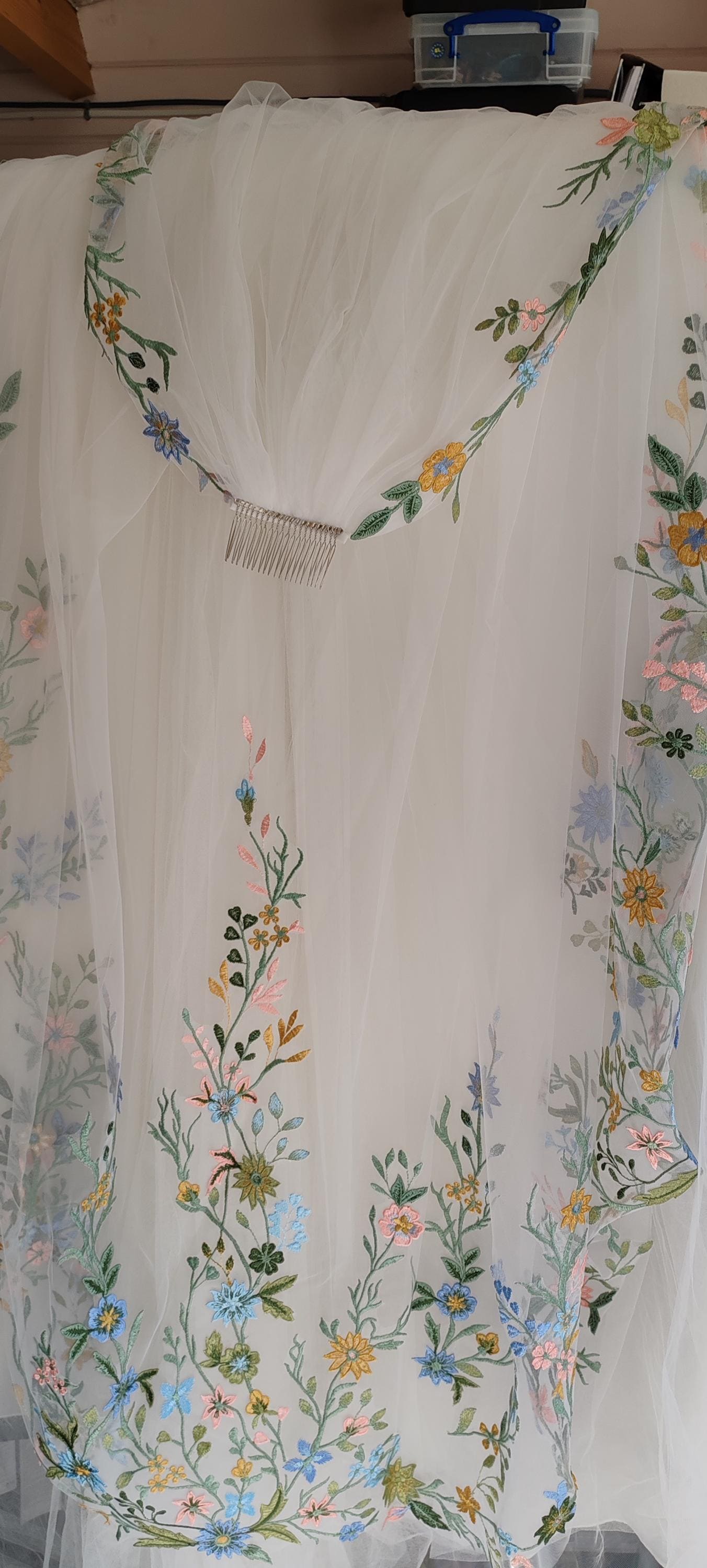 Embroidered Wildflower Wedding Veil: "Megan" Trim and Train style. Alternative Bridal Veil