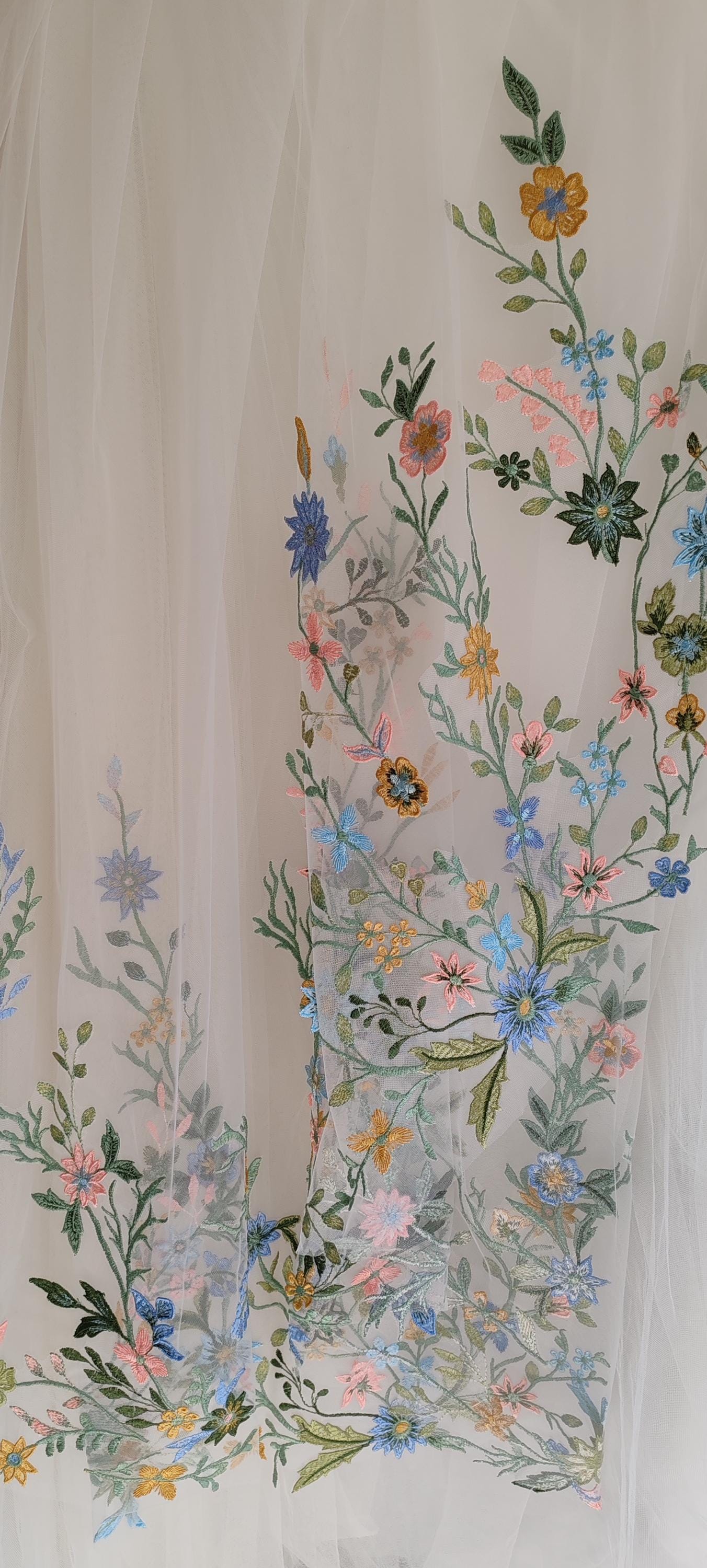 Embroidered Wildflower Wedding Veil: "Megan" Trim and Train style. Alternative Bridal Veil