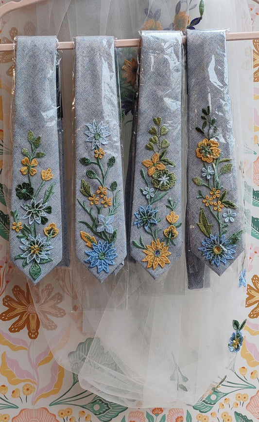 Floral tie. Matching groomsman tie. Floral tie matching brides veil.