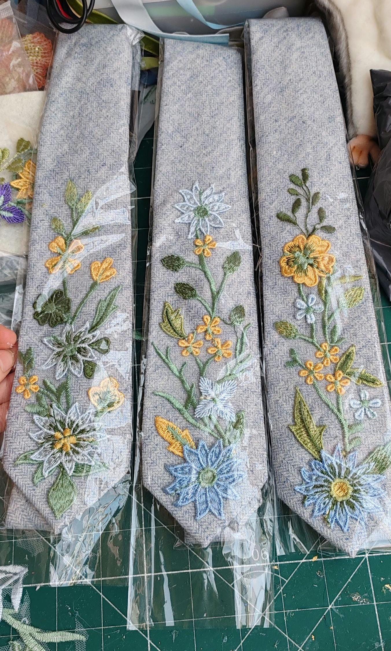 Floral tie. Matching groomsman tie. Floral tie matching brides veil.