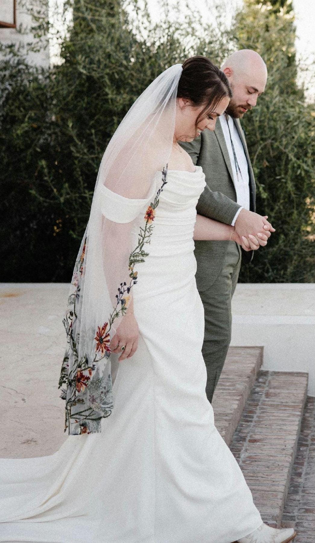 Woodland Embroidered Flower Wedding Veil - Wild Fall Floral Bridal Veil 'Oriana'
