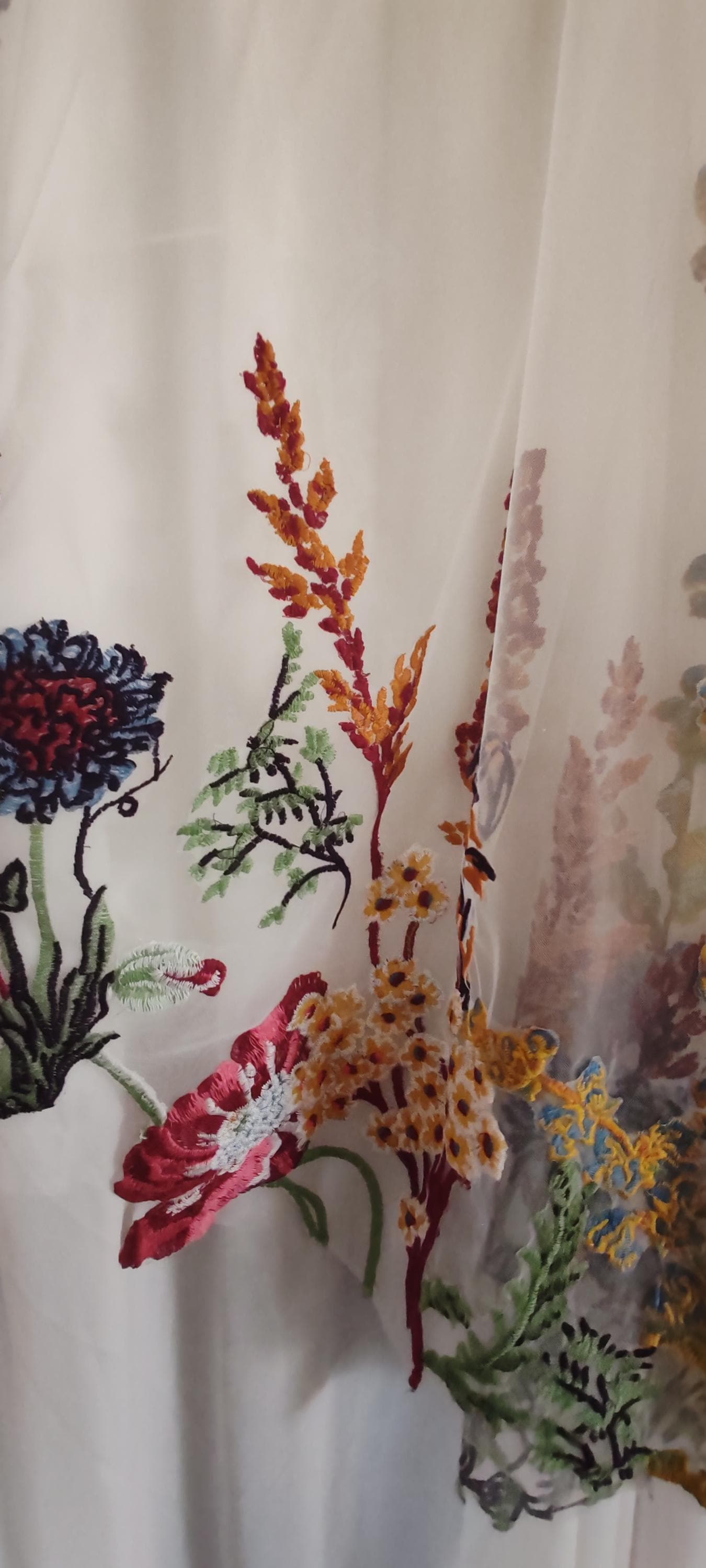 Woodland Embroidered Flower Wedding Veil - Wild Fall Floral Bridal Veil 'Áine'