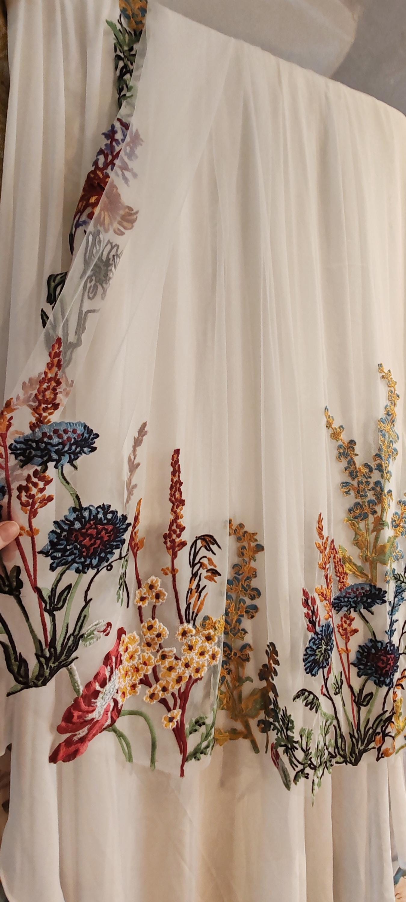 Woodland Embroidered Flower Wedding Veil - Wild Fall Floral Bridal Veil 'Áine'