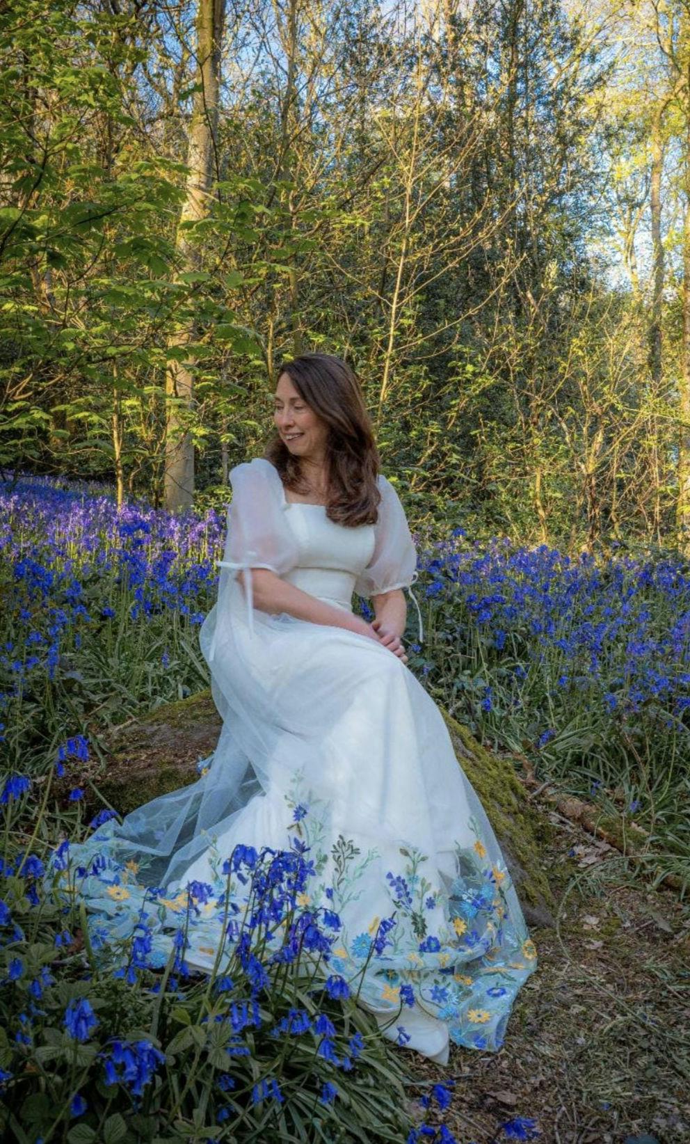 Embroidered Wildflower Wedding Veil: "Megan" Trim and Train style. Alternative Bridal Veil
