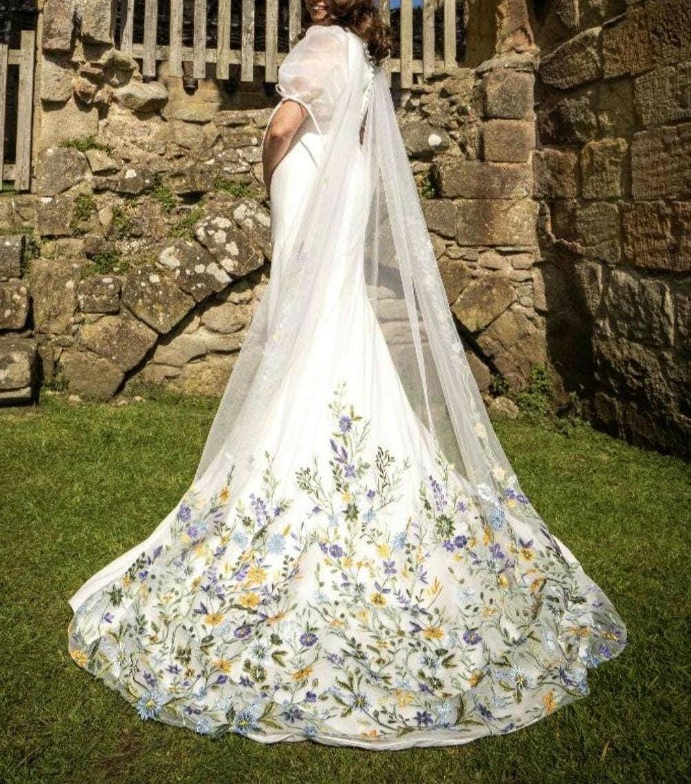 Embroidered Wildflower Wedding Veil: "Megan" Trim and Train style. Alternative Bridal Veil