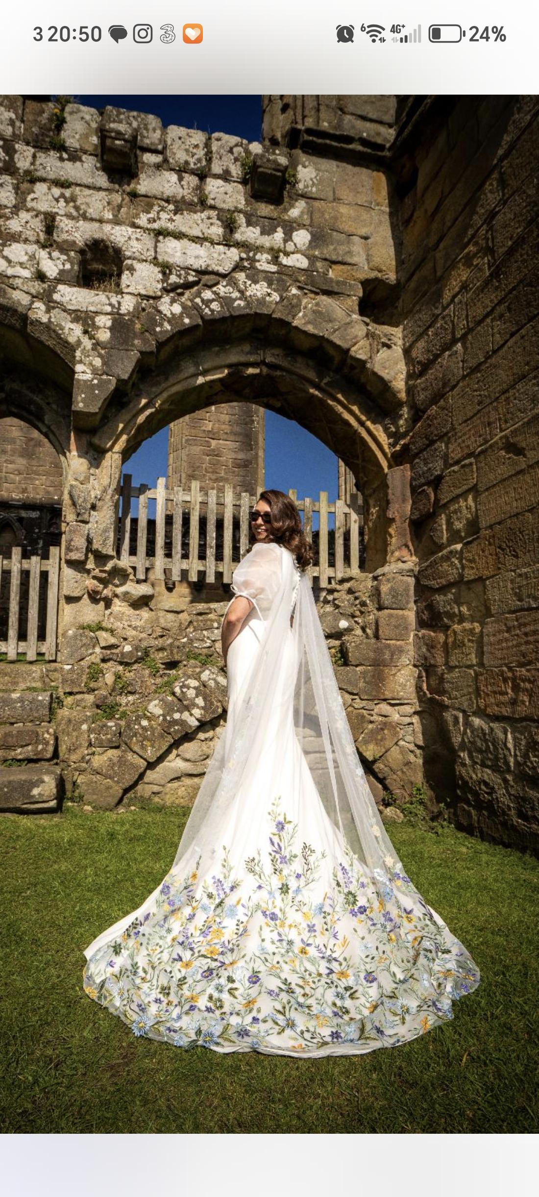 Embroidered Wildflower Wedding Veil: "Megan" Trim and Train style. Alternative Bridal Veil