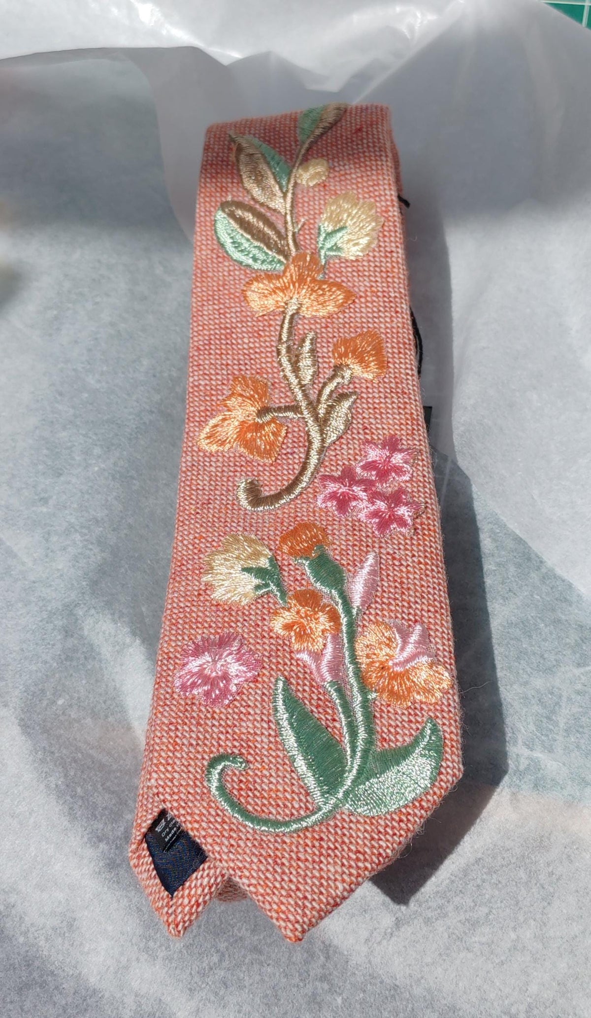 Floral tie. Matching groomsman tie. Floral tie matching brides veil. __etsy:8318508507