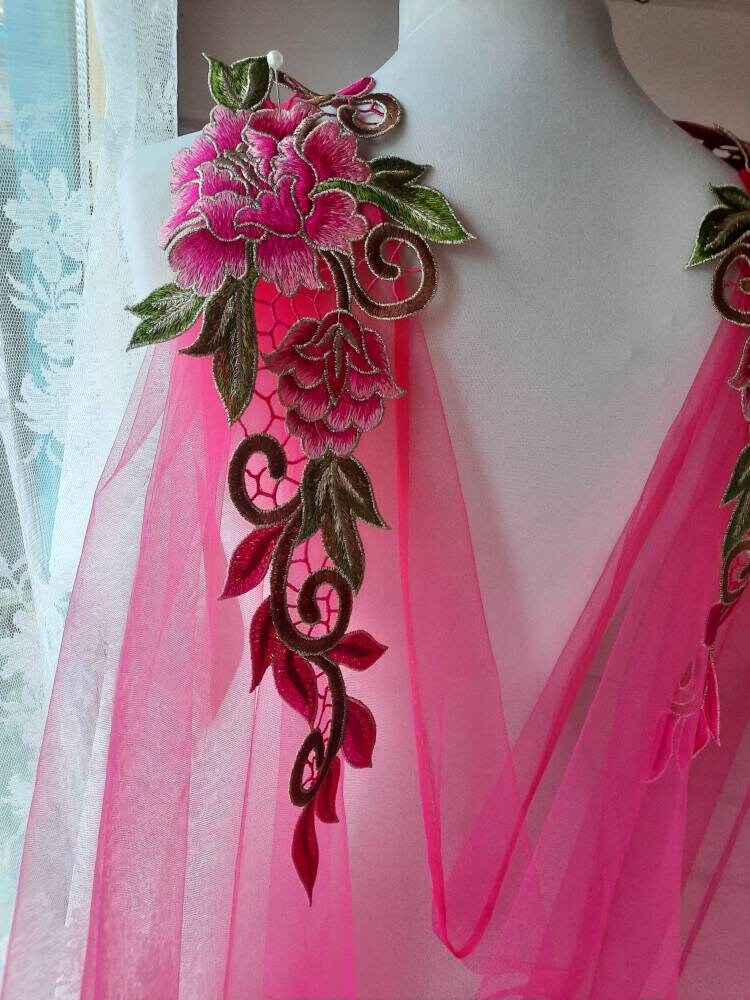 Hot pink Cape / Fuchsia bridal cape with floral appliques / Pink bridal cape / Alternative bridalwear / Colourful bridal cape