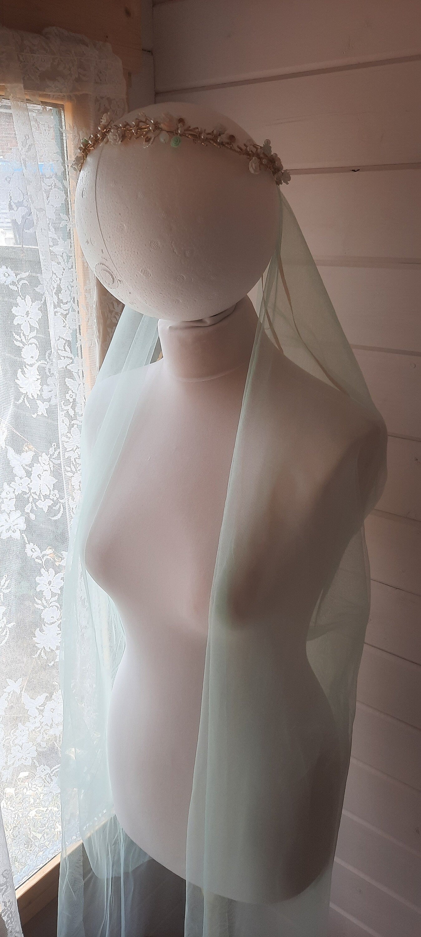 Floral tiara and veil / Peach and mint bridal headpiece / Wedding tiara and veil / Flower crown and veil / detachable veil