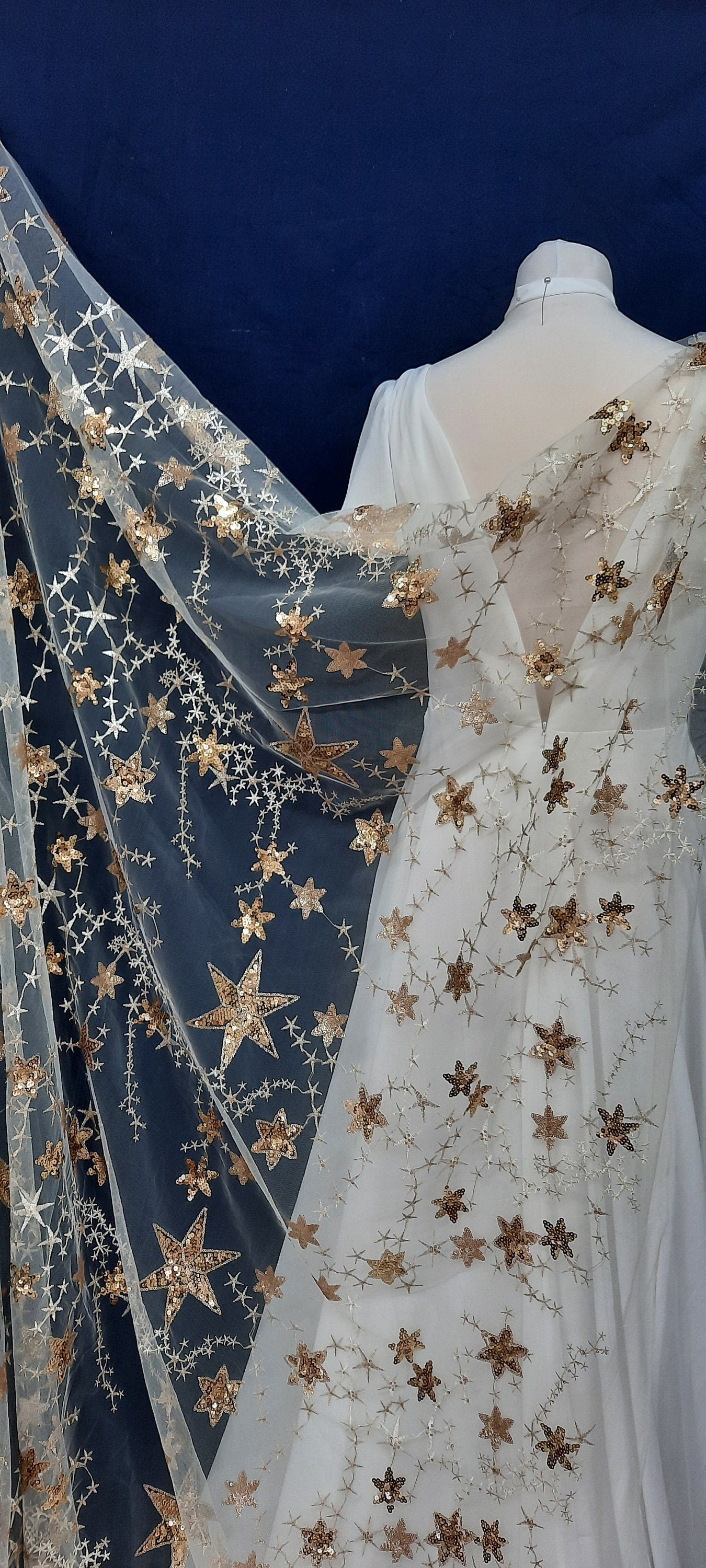 Gold star veil / Veil with sequin flowers / Alternative bridal veil / Golden stars veil / Evening wedding veil