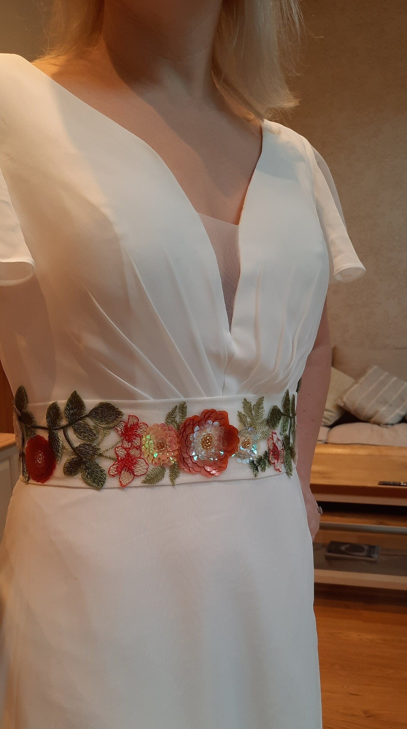 Bridal belt sash / Floral bridal belt / Embroidered bridal sash / Sequin flower belt / Bridesmaid sash / Flower girl Sash / Matching Bridal