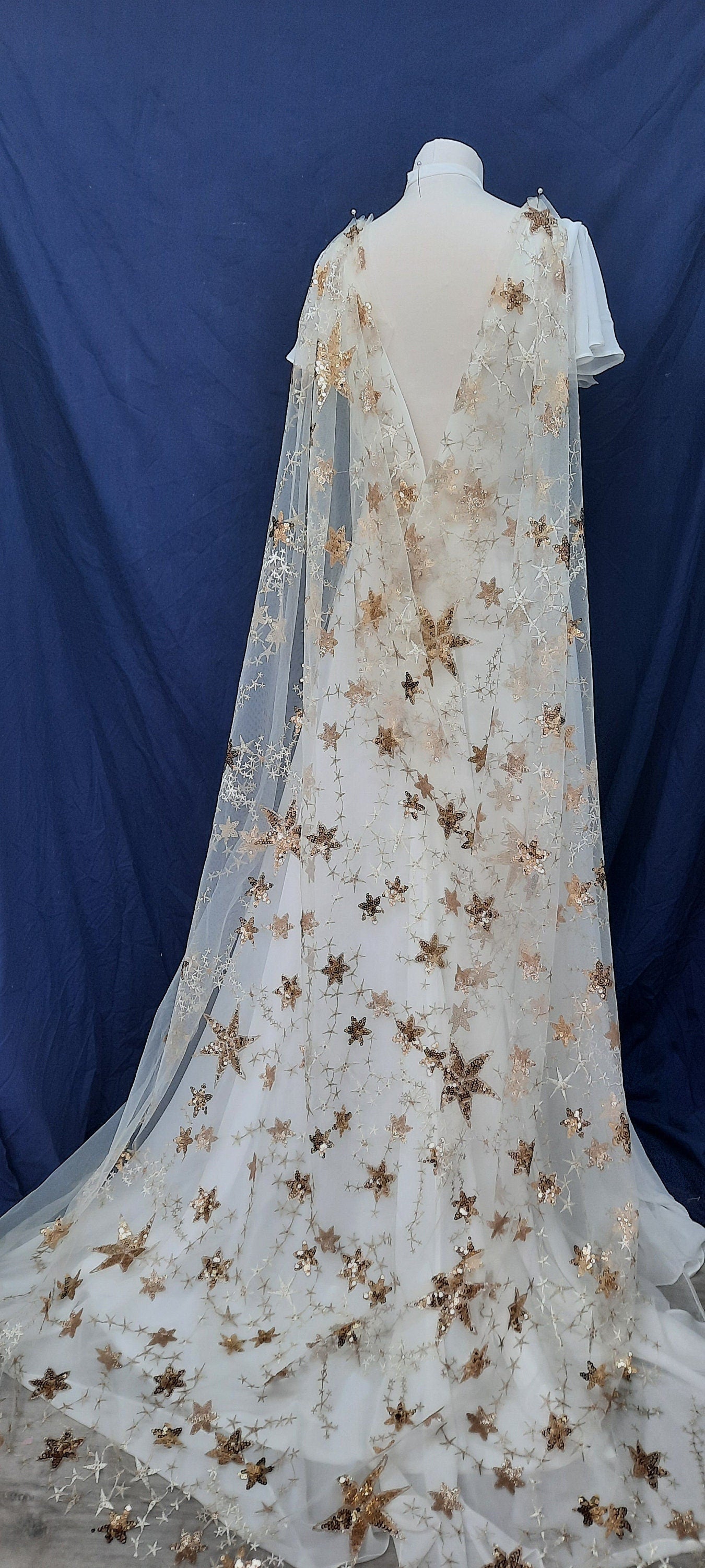 Gold star veil / Veil with sequin flowers / Alternative bridal veil / Golden stars veil / Evening wedding veil