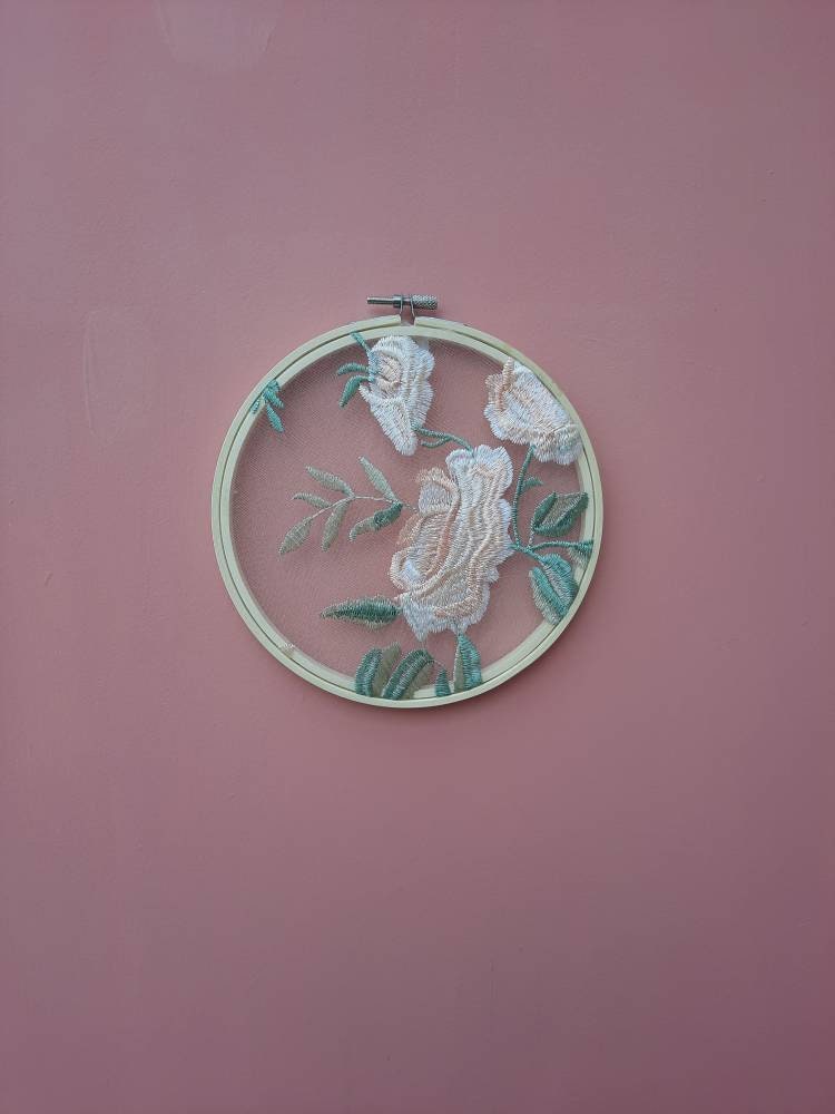 Embroidery hoop decorative wall art / keepsake / Veil keepsake / Bridal gift / Wedding gift