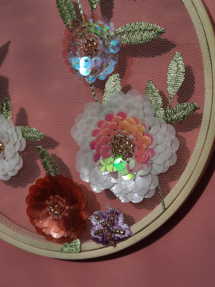 Embroidery hoop decorative wall art / keepsake / Veil keepsake / Bridal gift / Wedding gift