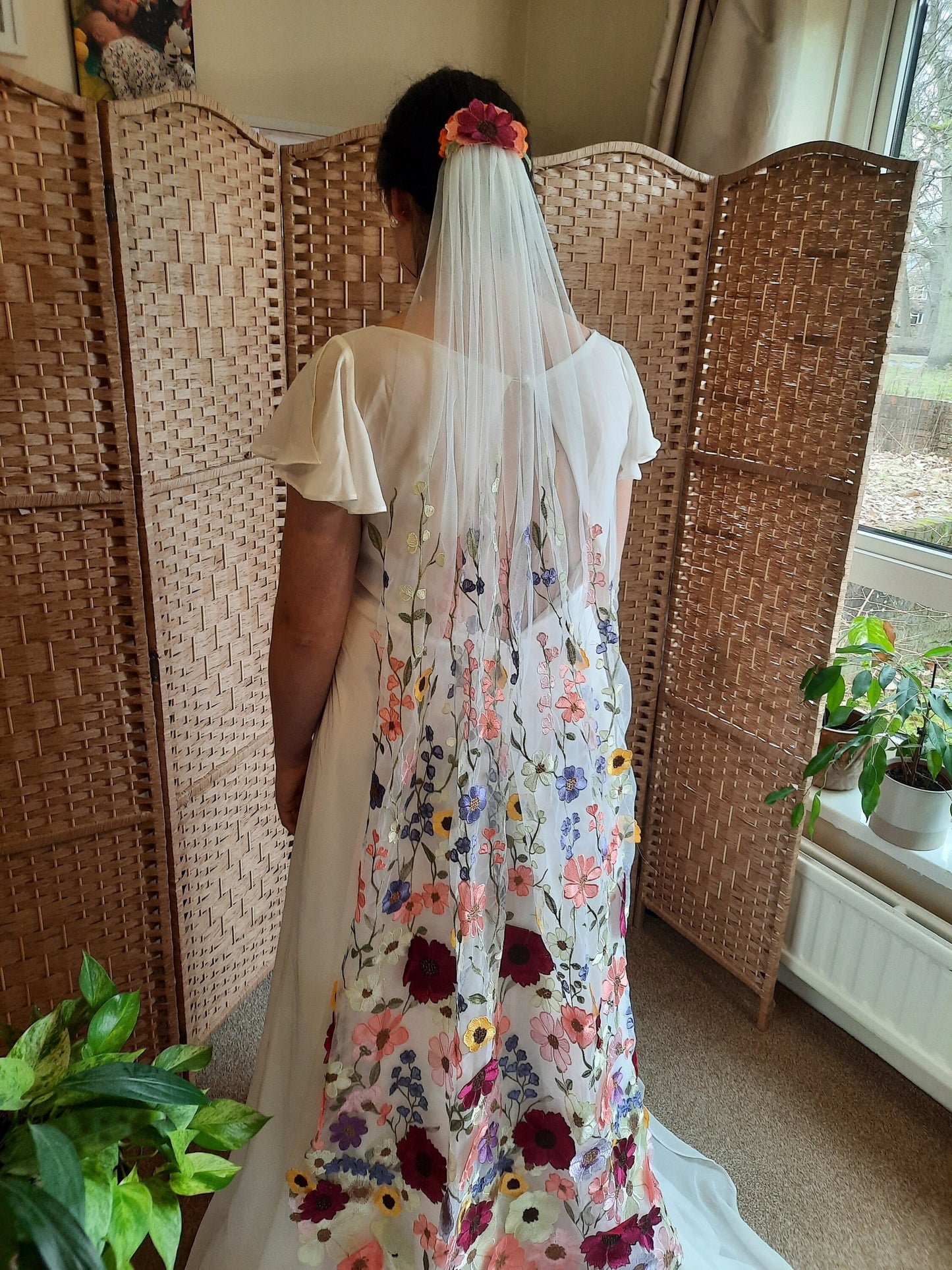 Colourful floral veil. Veil with embroidered flowers. Alternative bridal veil.