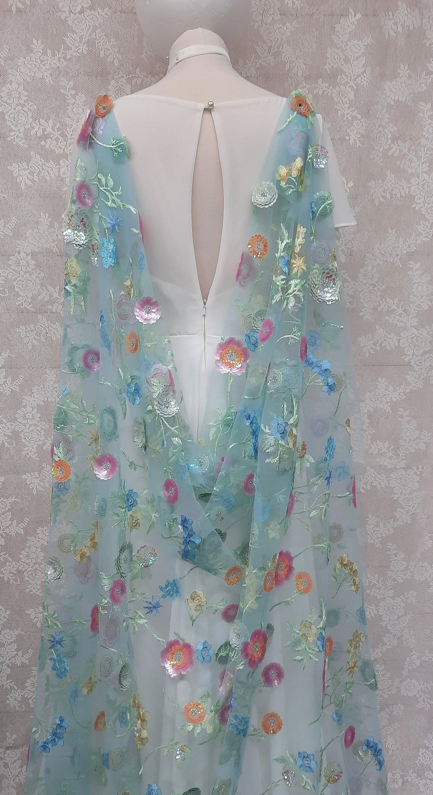 Floral wedding veil with sequins and beads. Beautiful tulle veil with embroidered flowers and leaves. Stunning Boho alternative bridal veil.
